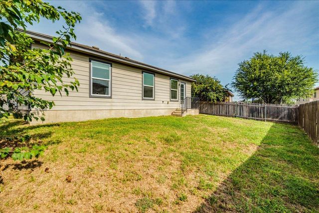 270 Cushman DR, Kyle, TX 78640