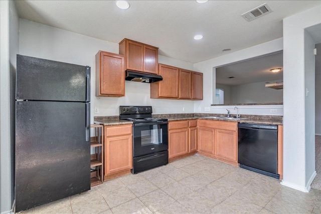 270 Cushman DR, Kyle, TX 78640