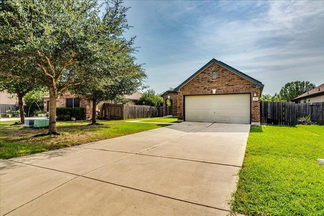 270 Cushman DR, Kyle, TX 78640