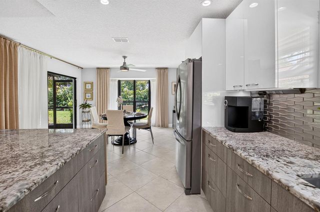 6928 Villas Drive W, Boca Raton, FL 33433