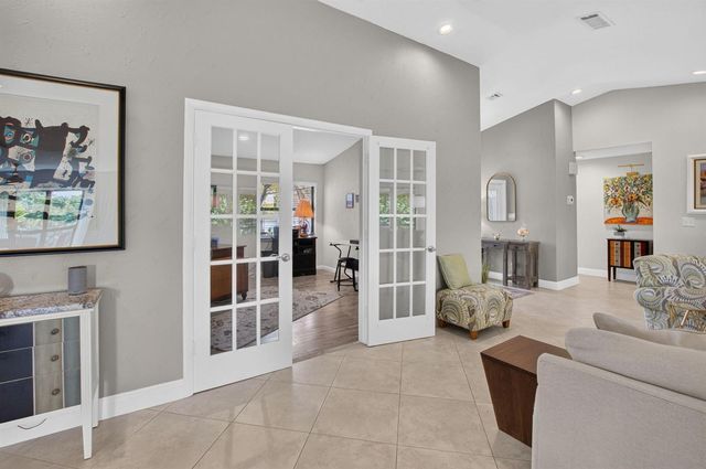 6928 Villas Drive W, Boca Raton, FL 33433