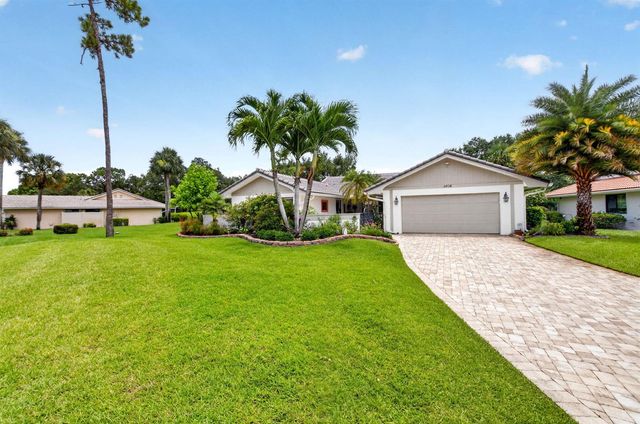 6928 Villas Drive W, Boca Raton, FL 33433