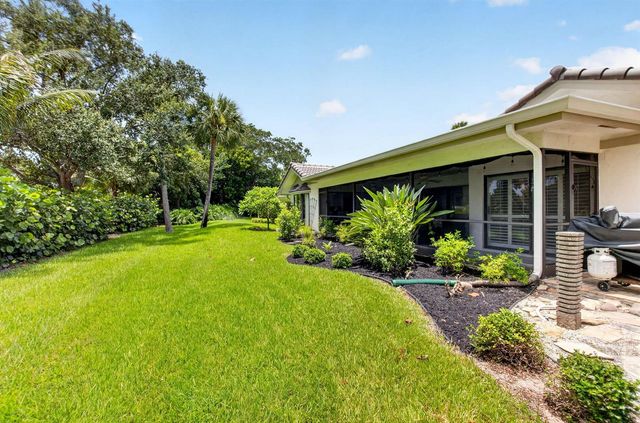 6928 Villas Drive W, Boca Raton, FL 33433