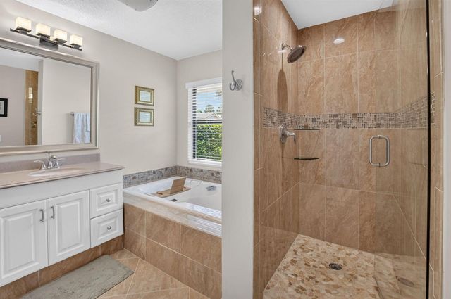 6928 Villas Drive W, Boca Raton, FL 33433