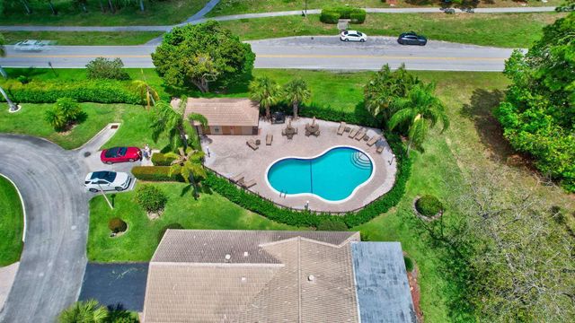 6928 Villas Drive W, Boca Raton, FL 33433