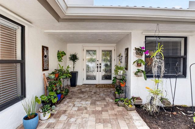 6928 Villas Drive W, Boca Raton, FL 33433
