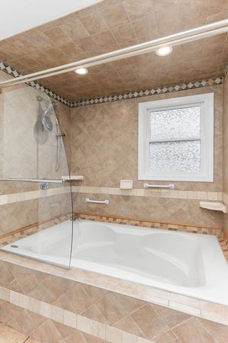 280 Washington St, Easton, MA 02356