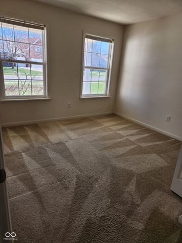 6698 W Deer Hill Drive, Mccordsville, IN 46055