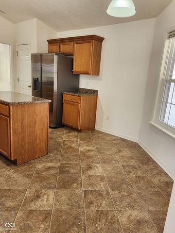 6698 W Deer Hill Drive, Mccordsville, IN 46055