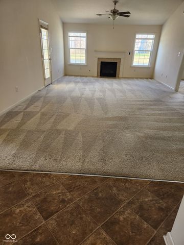 6698 W Deer Hill Drive, Mccordsville, IN 46055