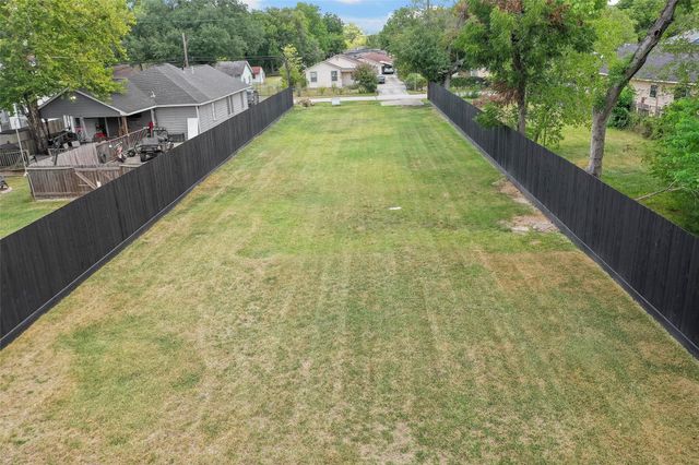 213 Sylvester Road, Houston, TX 77009