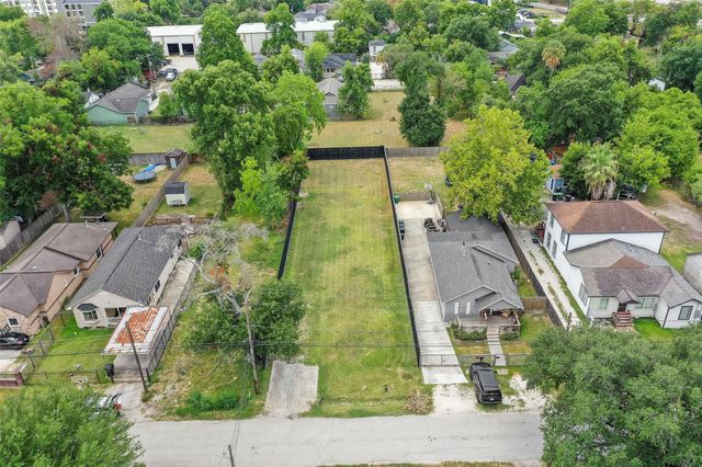 213 Sylvester Road, Houston, TX 77009