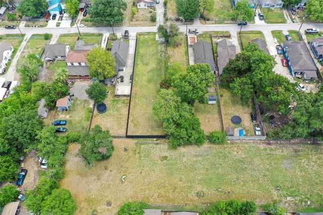 213 Sylvester Road, Houston, TX 77009