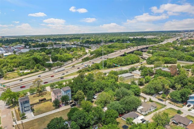 213 Sylvester Road, Houston, TX 77009