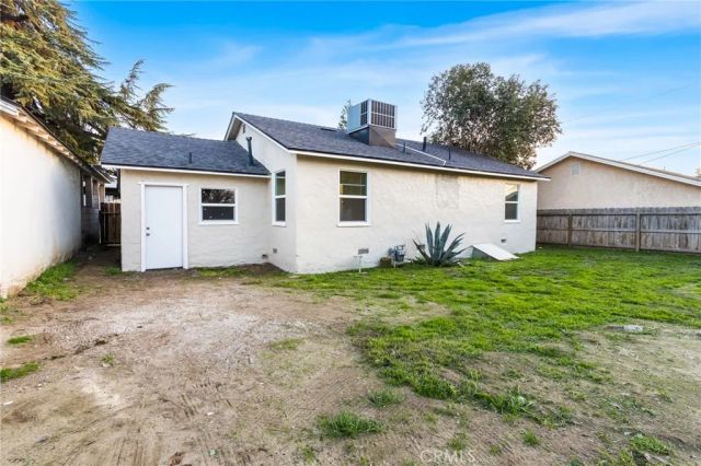 212 Sonoma Avenue, Chowchilla, CA 93610