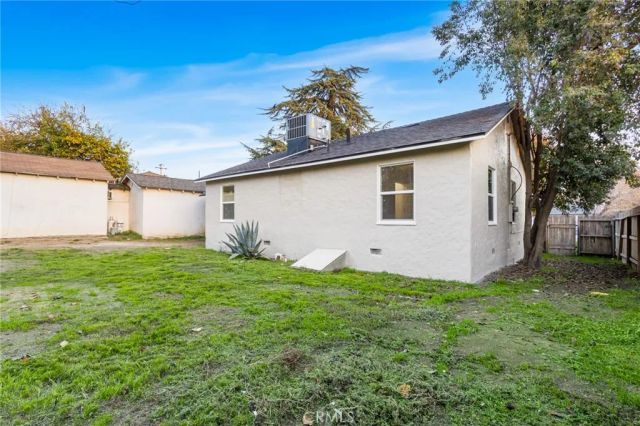 212 Sonoma Avenue, Chowchilla, CA 93610