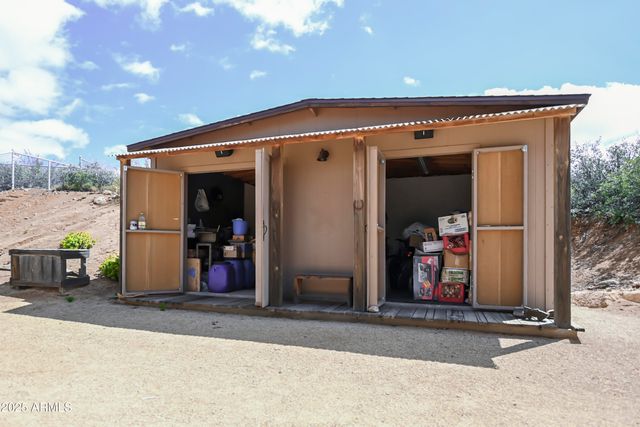 17985 E HUNTERS Lane, Dewey, AZ 86327