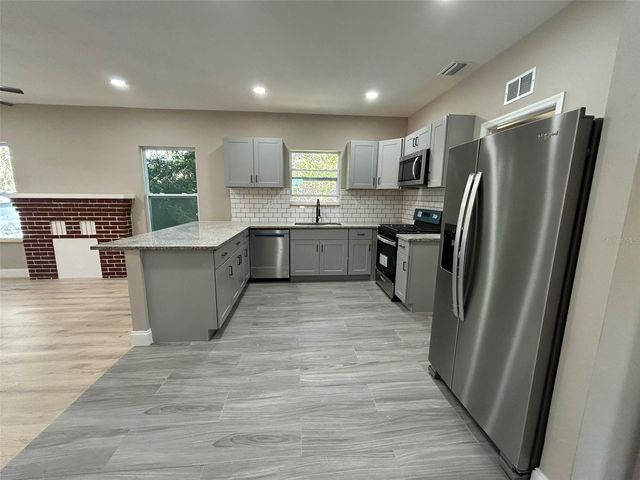 1218 13TH AVENUE S, St Petersburg, FL 33705