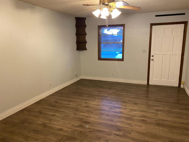 250 N Verret St, Morgan City, LA 70380