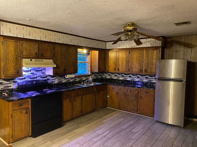 250 N Verret St, Morgan City, LA 70380