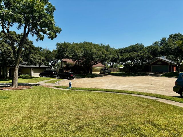2514 Pecan Grove Court Court, Pearland, TX 77584