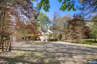10 Old Stone Church Road, Upper Saddle River, NJ 07458