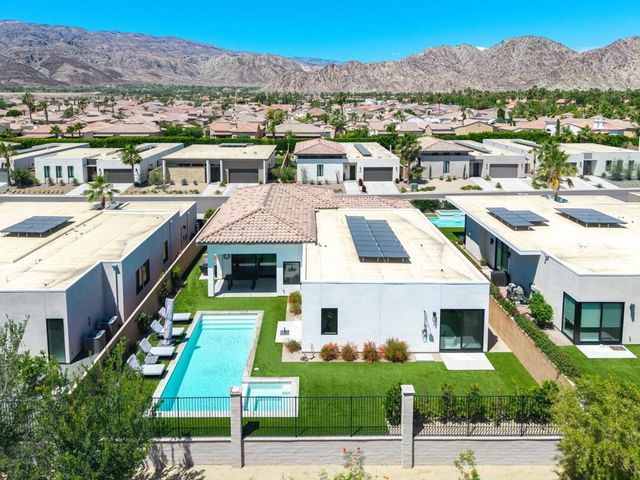 57644 Santo Thomas, La Quinta, CA 92253