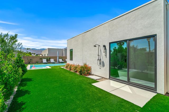 57644 Santo Thomas, La Quinta, CA 92253