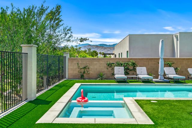 57644 Santo Thomas, La Quinta, CA 92253