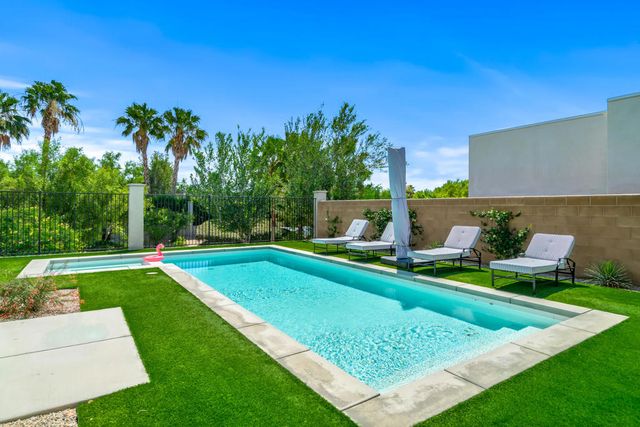 57644 Santo Thomas, La Quinta, CA 92253