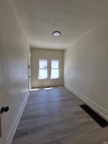 1162 Wabash Avenue, Vincennes, IN 47591