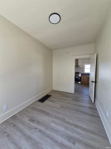 1162 Wabash Avenue, Vincennes, IN 47591