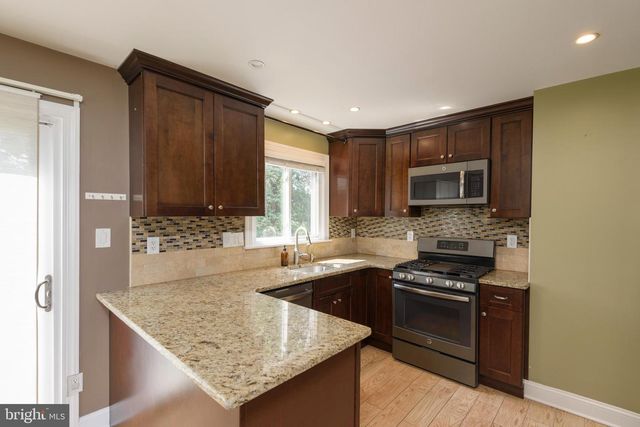 1100 WYNNBROOK RD, Secane, PA 19018