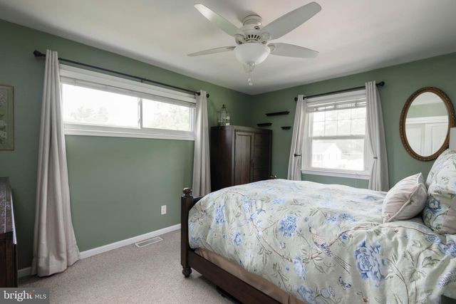1100 WYNNBROOK RD, Secane, PA 19018