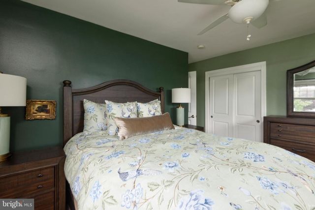 1100 WYNNBROOK RD, Secane, PA 19018
