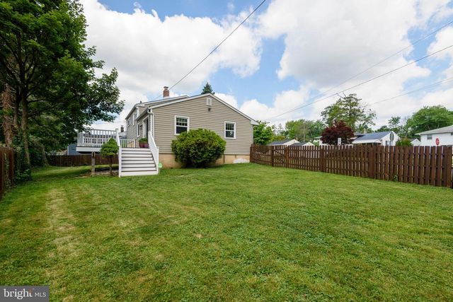 1100 WYNNBROOK RD, Secane, PA 19018
