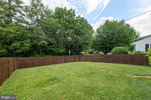 1100 WYNNBROOK RD, Secane, PA 19018