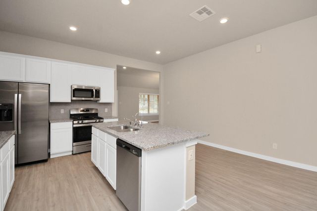 2734 San Bernard Drive, Fresno, TX 77545