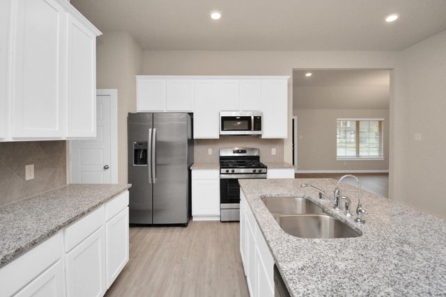 2734 San Bernard Drive, Fresno, TX 77545