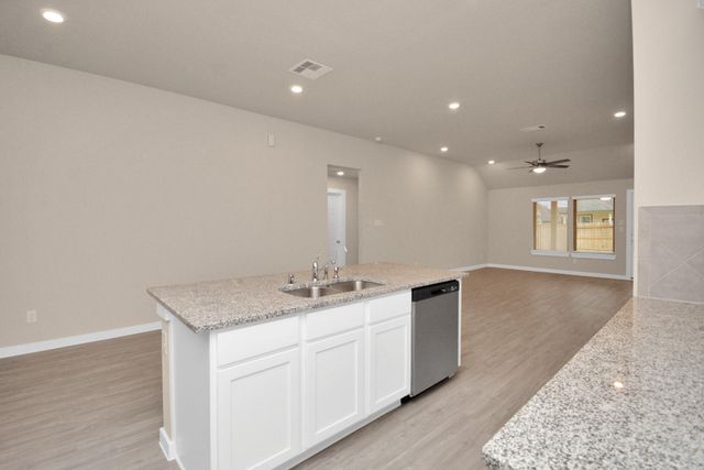 2734 San Bernard Drive, Fresno, TX 77545