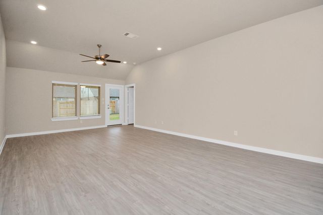 2734 San Bernard Drive, Fresno, TX 77545