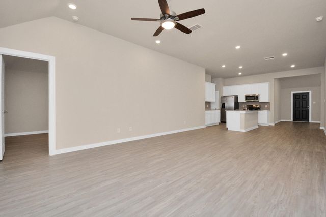 2734 San Bernard Drive, Fresno, TX 77545