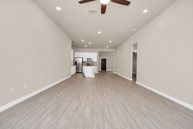 2734 San Bernard Drive, Fresno, TX 77545