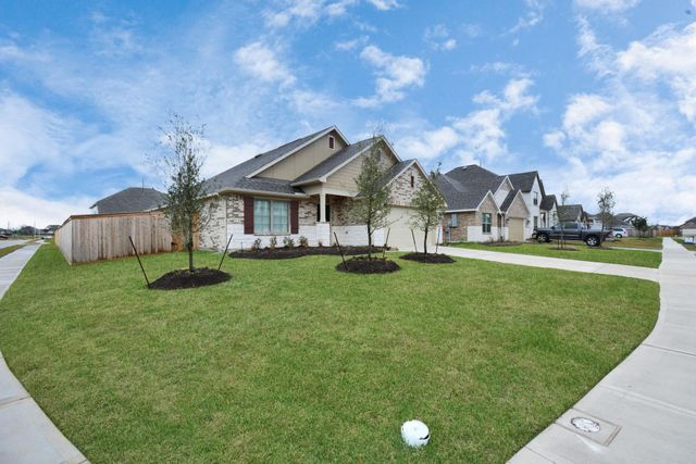 2734 San Bernard Drive, Fresno, TX 77545