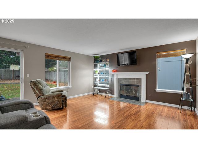 33410 Sw MEADOWBROOK Dr, Scappoose, OR 97056