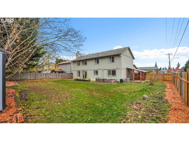 33410 Sw MEADOWBROOK Dr, Scappoose, OR 97056