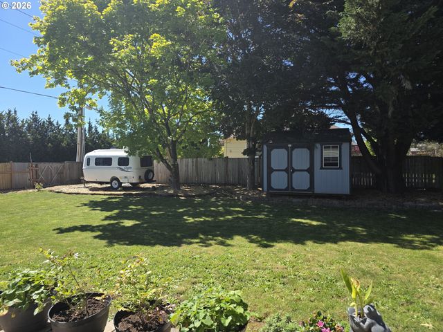 33410 Sw MEADOWBROOK Dr, Scappoose, OR 97056