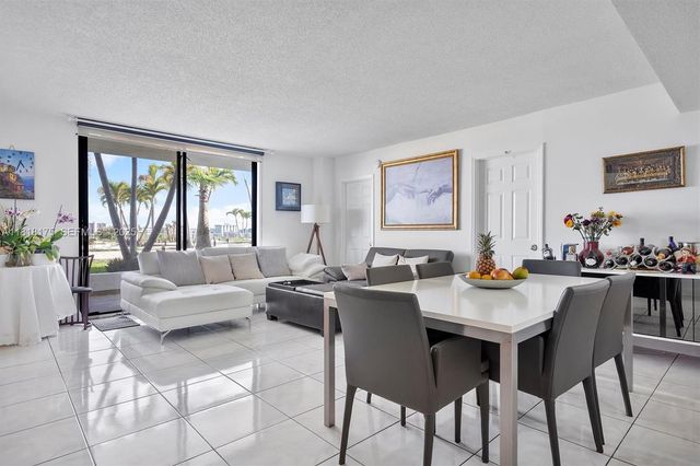 13499 Biscayne Boulevard 406, North Miami, FL 33181