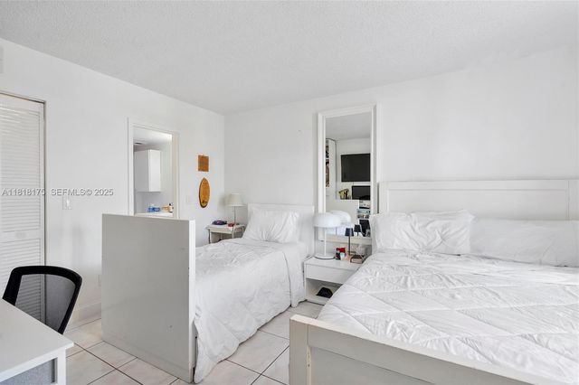 13499 Biscayne Boulevard 406, North Miami, FL 33181