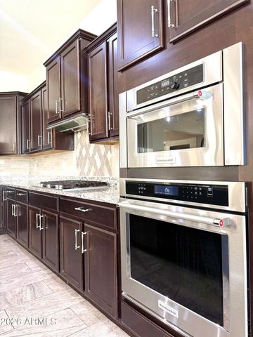 5030 S SETON Avenue, Gilbert, AZ 85298